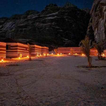 Moon Night Camp Hotel Wadi Rum Luaran gambar