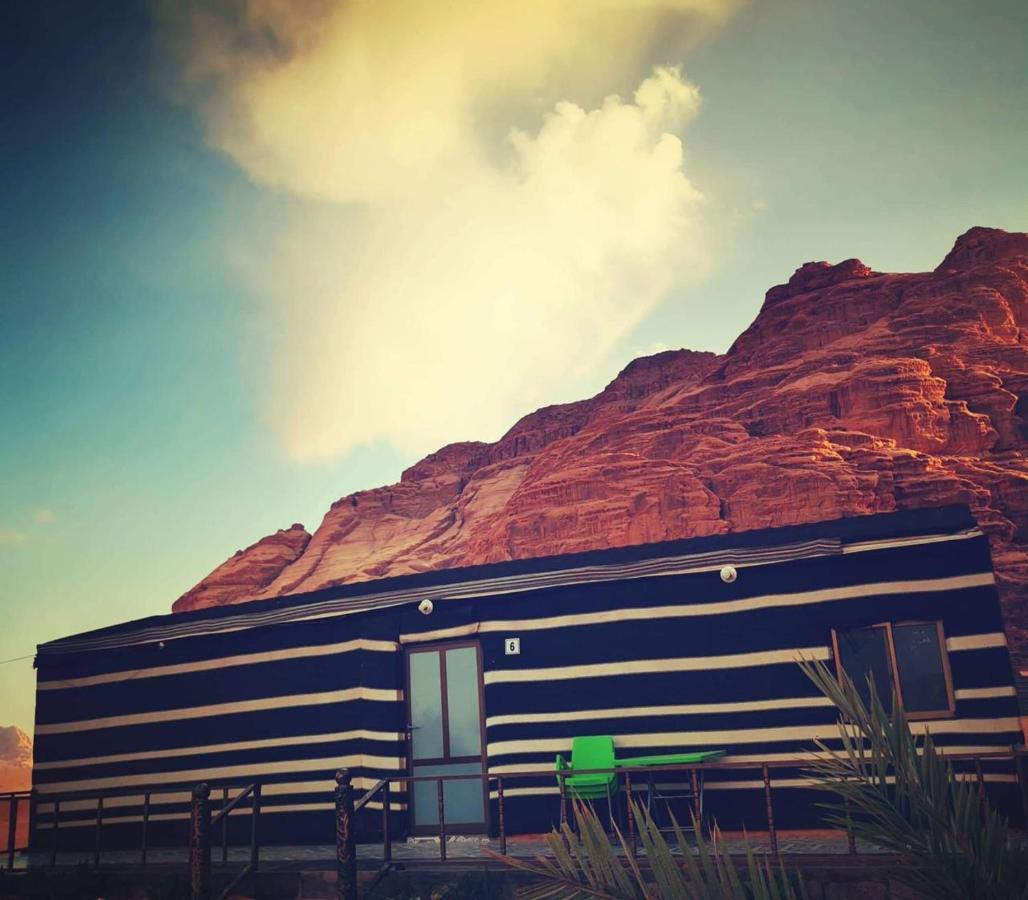 Moon Night Camp Hotel Wadi Rum Luaran gambar