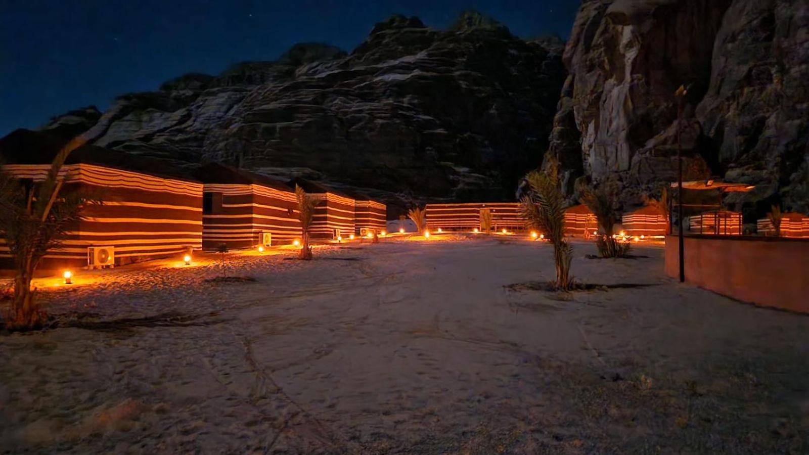 Moon Night Camp Hotel Wadi Rum Luaran gambar